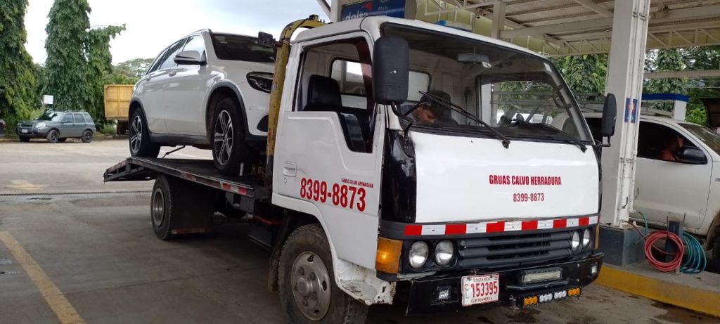 Gruas plataformas Jaco y Puntarenas